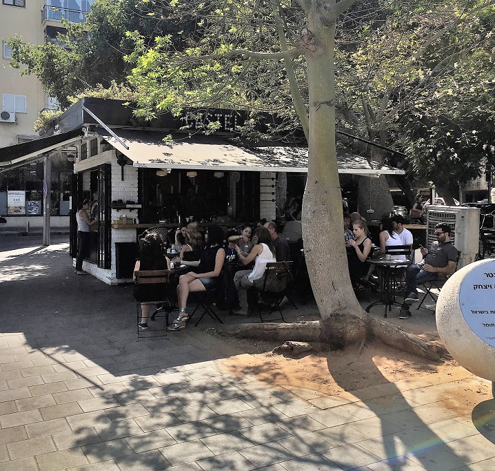 Straßencafes/Street Cafes